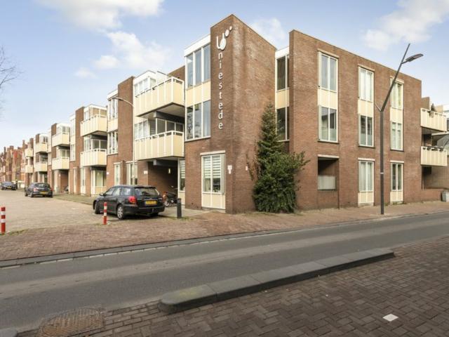 Uniestede, Roosendaal