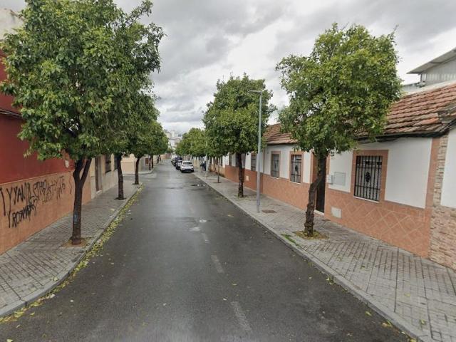 UNIFAMILAR EN CÓRDOBA. ACTIVO INMOBILIARIO SIN POSESIÓN, NO VISITABLE