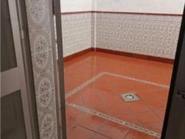 ¡ UNIFAMILIAR CON GRAN PATIO !