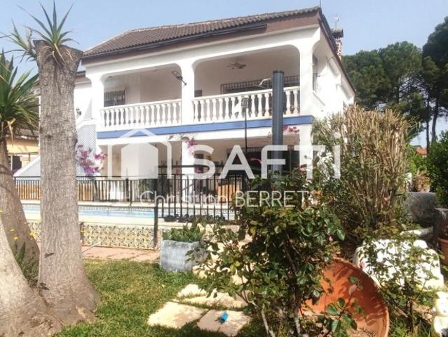 UNIFAMILIAR EN OLOCAU, 419 M², PISCINA Y JARDÍN