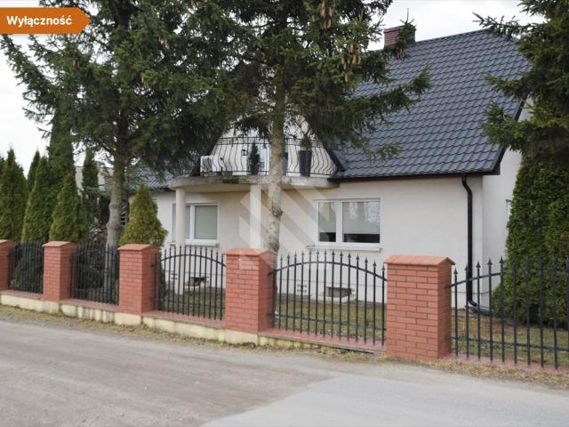 Unikalny dom z piwnicą i zabudowaniami 375 m² na dużej działce