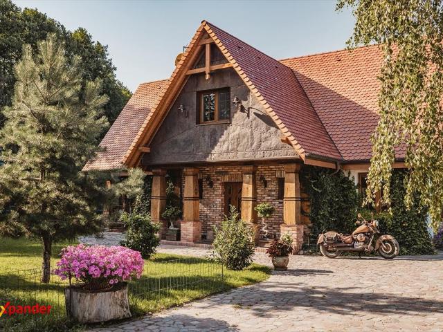 Unikalny dom z stawem, stodołą i boksami dla koni