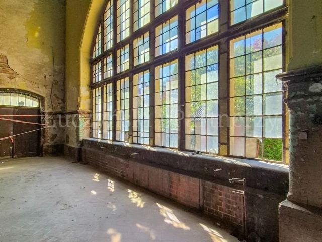 Polecam unikalny obiekt 2060 m² w Kowarach z potencjałem inwestycyjnym