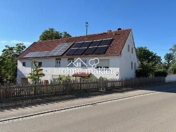 Unikat der Handwerkskunst: Energetisch autarker Einfirsthof für Ästheten & Sammler