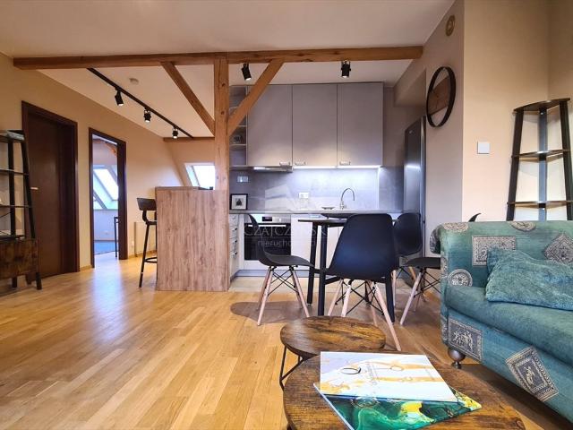 Polecam dwupoziomowe 110 m² mieszkanie w Krzykach