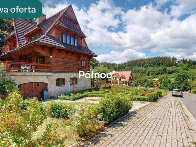 Unikatowy dom z bali z zakopiańskim charakterem 217,7 m²