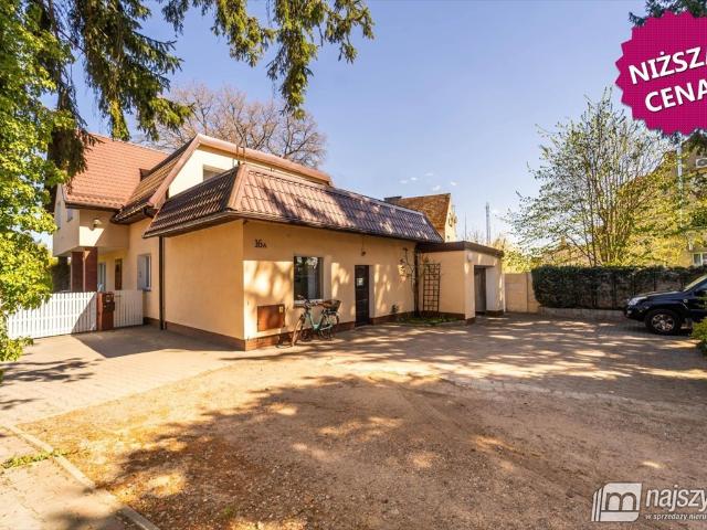 Zapraszam do obejrzenia unikatowego domu 216 m² z garażami i lokalem użytkowym