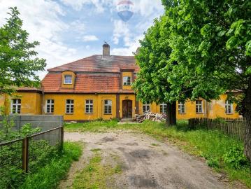 Unikatowy dwór barokowy 480 m² z piwnicami i działką 6841 m²