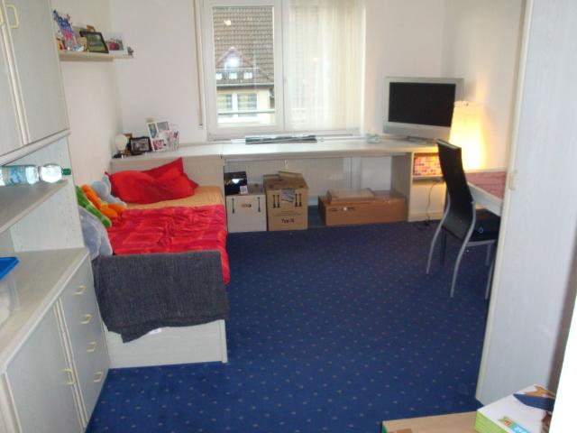 Unilage! Modern möblierte 1 Zi. Wohnung, Wfl. ca 19 m²