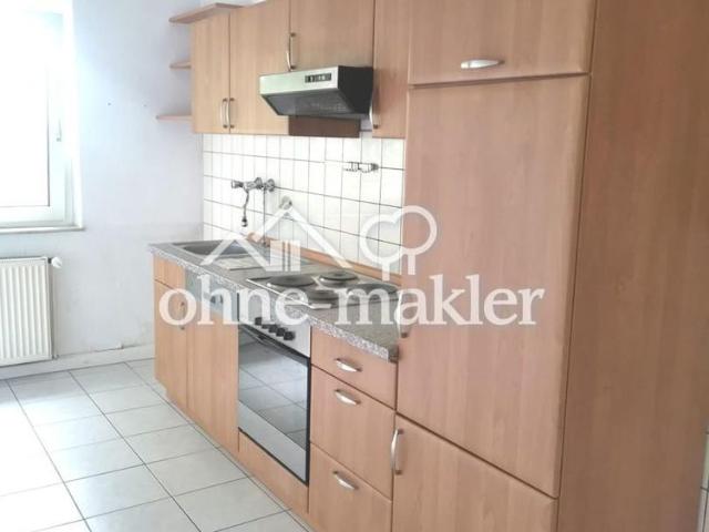 Uninähe, 2 Zimmer, Wohnküche, Einbauküche, begehbarer Kleiderschrank,Gartennutzung, Fernblick.