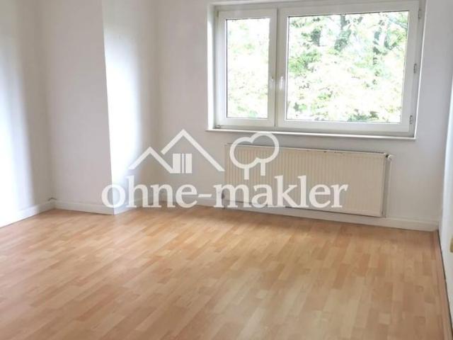 Uninähe, 2 Zimmer, Wohnküche, Einbauküche, begehbarer Kleiderschrank,Gartennutzung, Fernblick.