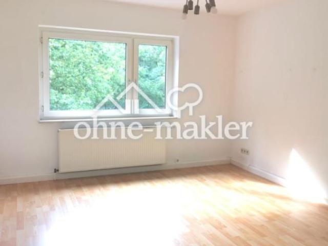 Uninähe, 2 Zimmer, Wohnküche, Einbauküche, begehbarer Kleiderschrank,Gartennutzung, Fernblick.
