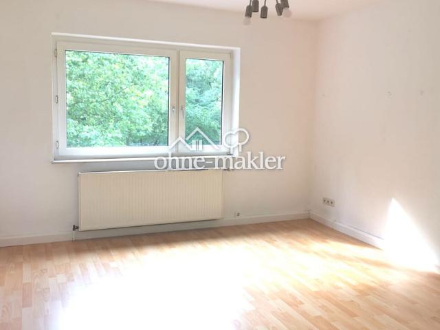 Uninähe, 2 Zimmer, Wohnküche, Einbauküche, begehbarer Kleiderschrank,Gartennutzung, Fernblick.