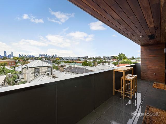 UNINTERRUPTED CITY VIEWS!