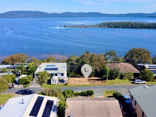 Uninterrupted Lake Views!