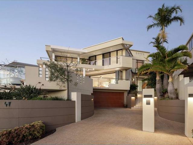 Uninterrupted Views, Timeless Design & Elevated Bayside Living FULLY FURNISHED