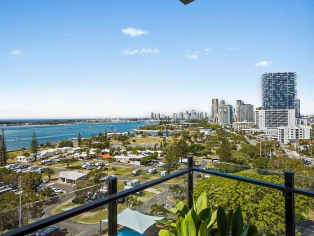 Uninterrupted Views. Uncompromised Living