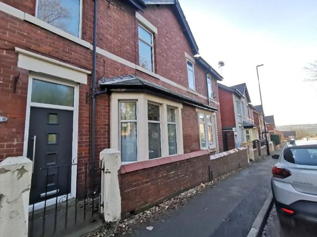 Union Hall Road, Newcastle upon Tyne 3 bed semi detached house to rent £925 pcm £213 pw
