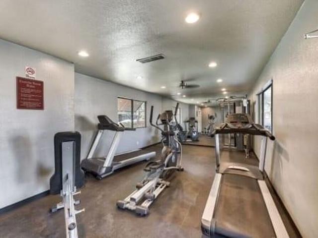 Union Hills Estates 1 Bedroom Apartment for Rent at 4101 W Union Hills Dr, Glendale, AZ 85308