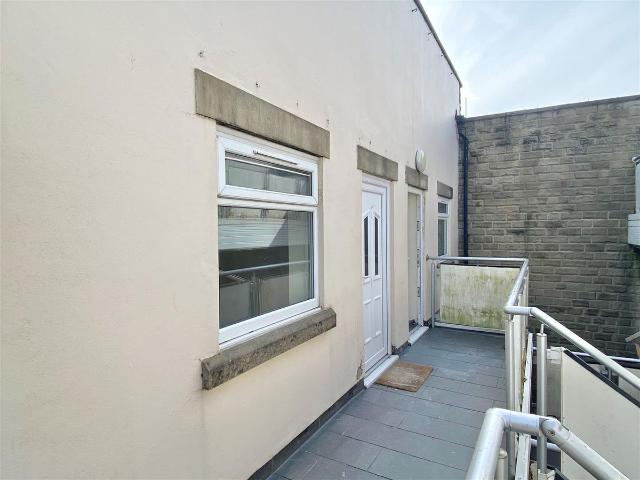Union Road, New Mills, High Peak SK22, 1 bed flat to rent, £725 pcm | PrimeLocation