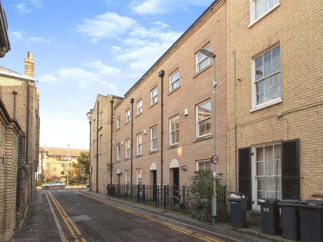 Union Road, Cambridge CB2, 3 bed property to rent, £2,000 pcm | PrimeLocation