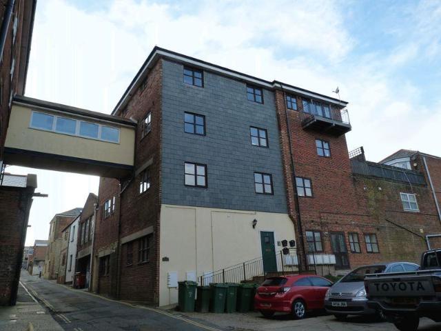 Union Road, Ryde 2 bed apartment to rent £725 pcm £167 pw