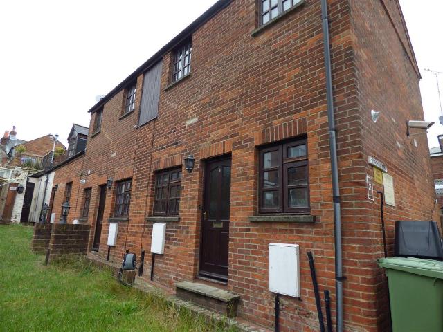 Union Road, Ryde PO33, 2 bed cottage to rent, £775 pcm | PrimeLocation
