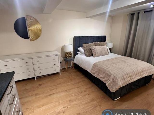 Union St, Maidstone, ME14 Studio to rent £900 pcm £208 pw