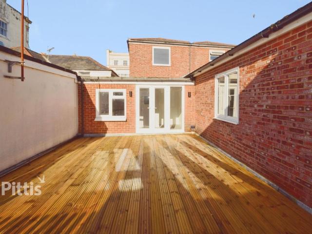 Union Street, Ryde PO33, 2 bed flat to rent, £975 pcm | PrimeLocation
