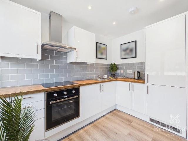 Union Street, West Yorkshire WF1 1 bed apartment to rent £750 pcm £173 pw