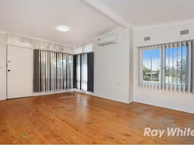 Just in! 3 Antill Place, BLACKETT House for rent Listed by Al.