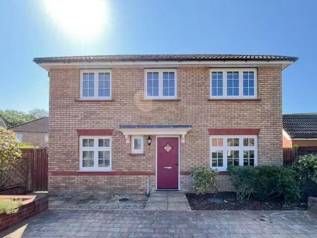 For Rent! 3 BA 4 bedroom detached house for rent in Leader Str.