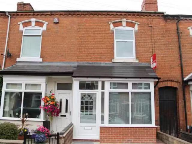 Deal! 3 BA 4 bedroom terraced house for rent in Milcote Road.