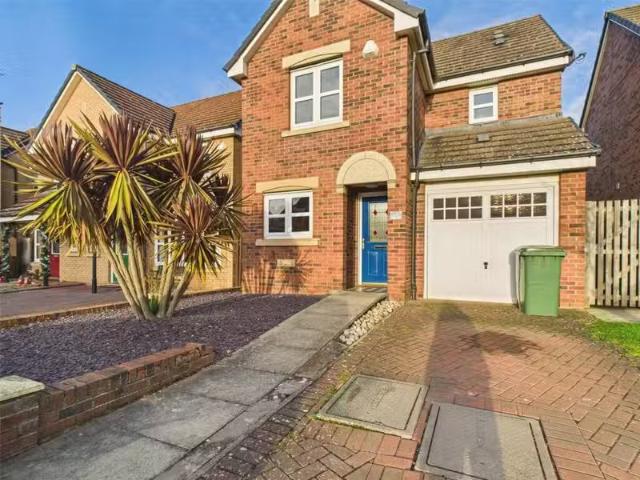 Cozy 3 BA 3 bedroom detached house for rent in Kellie Place, D.