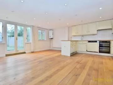 House for rent in Burhill - Garden, Equipped kitchen