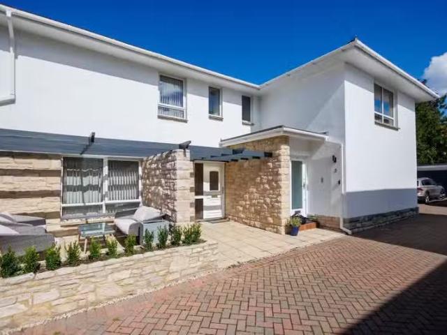 Charming 3 bedroom flat for rent in Westminster Road, Poole,.