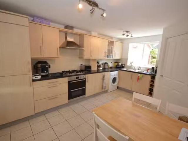 Charming 3 bedroom semi detached house for rent in Carlton Mew.
