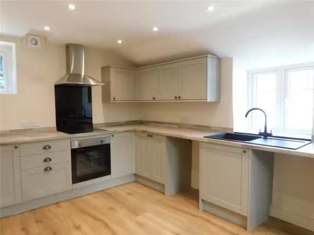 Nice 3 bedroom semi detached house for rent in North Cadbury.