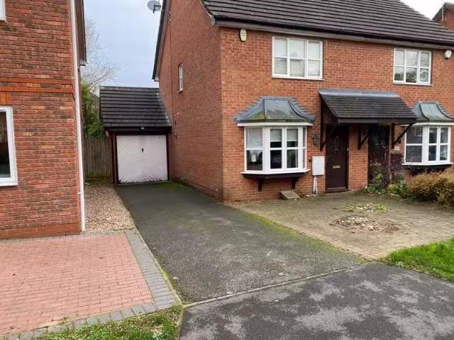 Just in! 3 bedroom semi detached house for rent in Pavilion Ga.