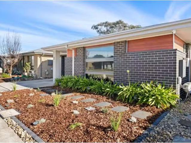Cozy 3 BR 43 Lionel Rose Street, Holt House for rent Listed b.