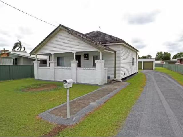 Unique 3 BR 41 Stevenson Street, Taree House for rent Listed.