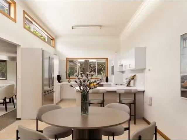Cheap 3 BR 4/28 Smith Street, Wollongong Apartment for rent L.