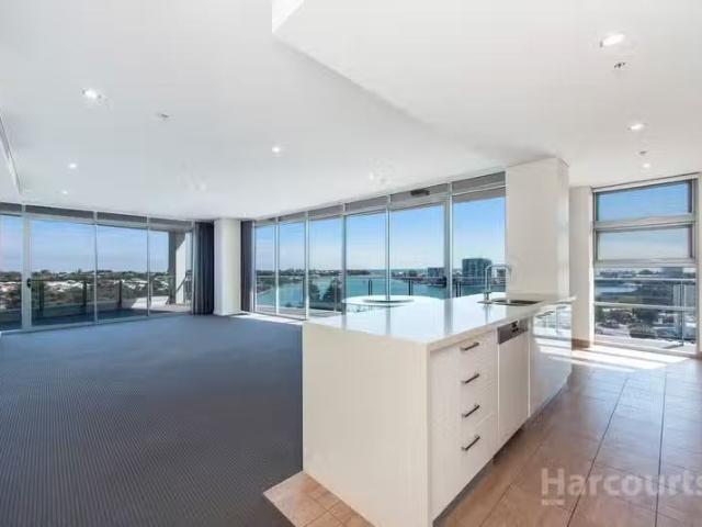 Unique 3 BR 43/1 Barracks Lane, MANDURAH, WA 6210 Apartment.