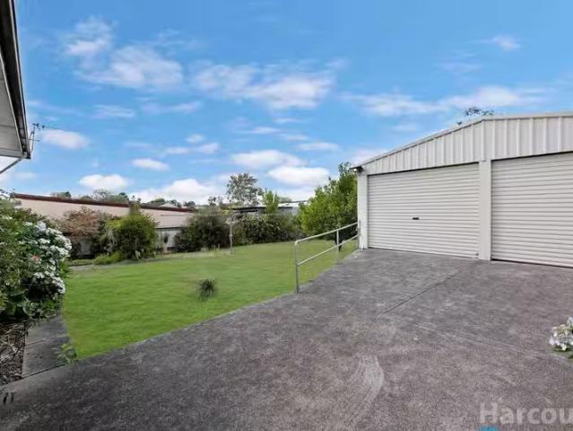 Cozy 3 BR 47 Alexandra Avenue, Rutherford, NSW 2320 House fo.