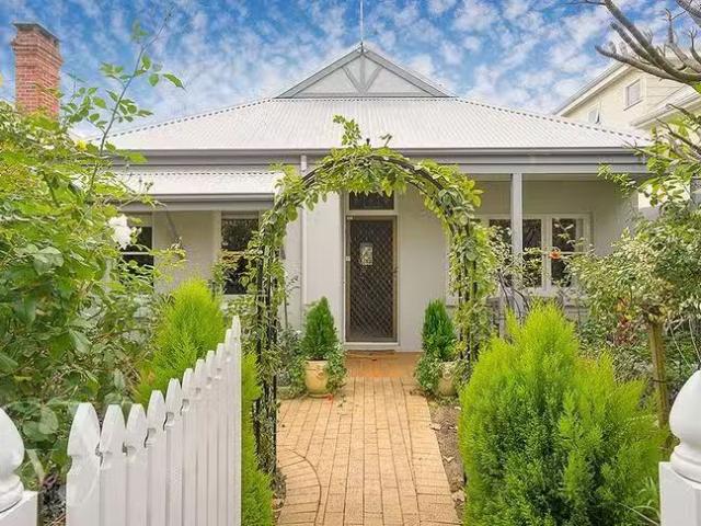 Cozy 3 BR 47 Princess Road, Claremont, WA 6010