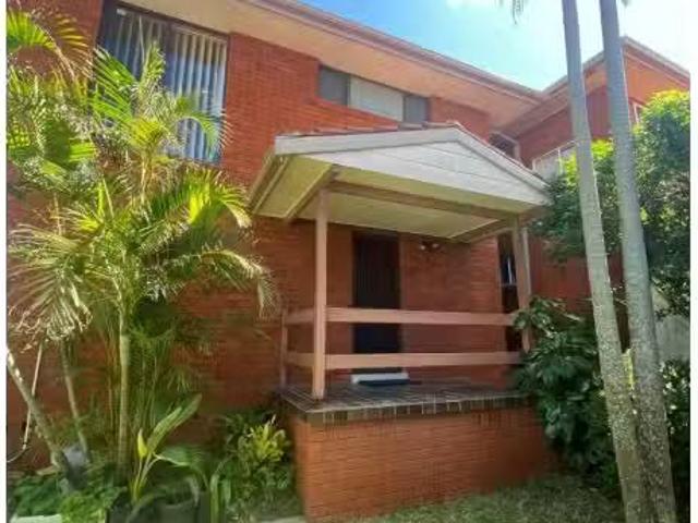 Charming 3 BR 4/43 45 Bay Road, THE ENTRANCE Townhouse for ren.
