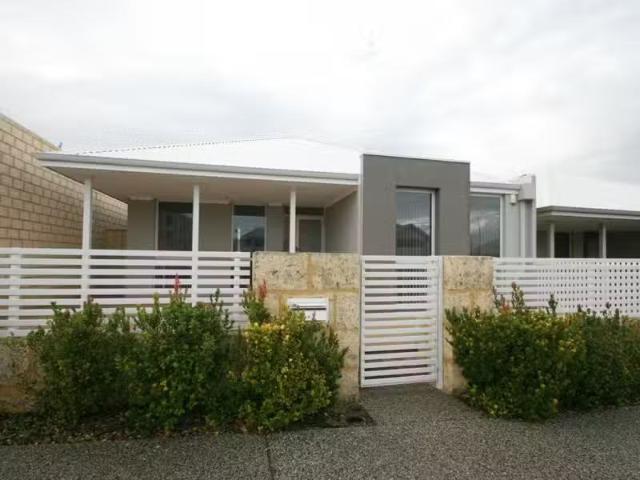 Cheap 3 BR 45 Lyon Road, ATWELL, WA 6164 House for Rent