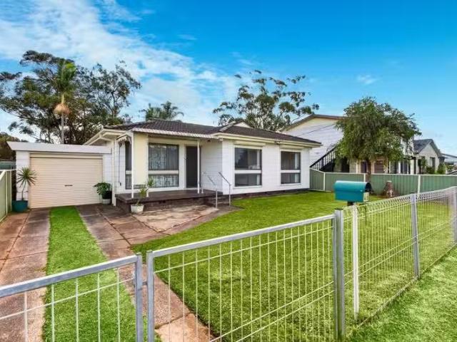 Charming 3 BR 46 Westbrook Parade, Gorokan, NSW 2263 House f.