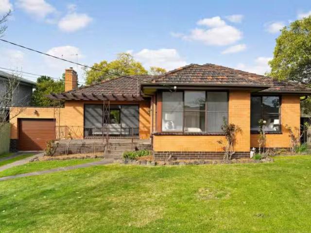 Deal! 3 BR 4 Mill Avenue, Forest Hill VIC 3131 House For Lease