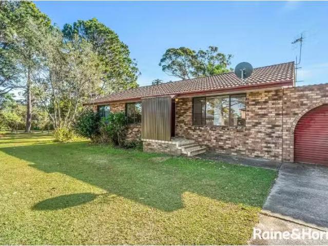 Deal! 3 BR 53 Greville Avenue, SANCTUARY POINT House for rent.